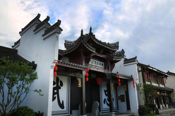 洪俊杰已任山东财经大学校长